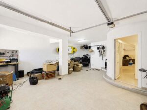 Luxury 260 m² Villa with Guest House, Jacuzzi Pool & Full Solar System in Temploni, Central Corfu (9)