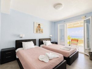 Modern 3 Bedroom Villa with Sunset Views Just 400m from Agios Stefanos Beach, Corfu (10)