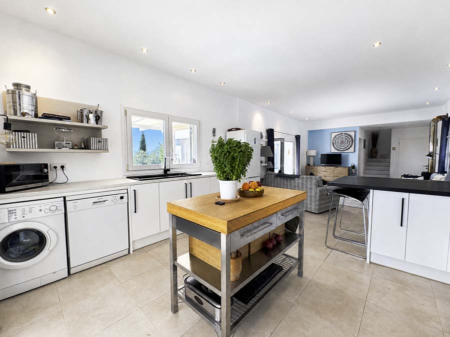 Listing photograph 36 of 56 of the house in Kato Korakiana, published by Chase Real Estate Corfu.