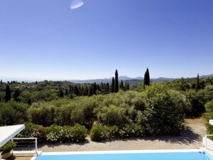Spacious Country Estate with Two Detached Homes on 8,000 m² of Private Land (21)
