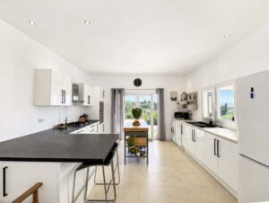 Spacious Country Estate with Two Detached Homes on 8,000 m² of Private Land (24)