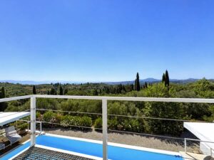 Spacious Country Estate with Two Detached Homes on 8,000 m² of Private Land (27)