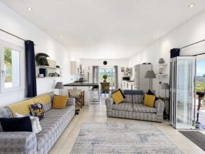 Spacious Country Estate with Two Detached Homes on 8,000 m² of Private Land (3)
