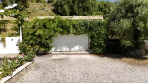 Spacious Country Estate with Two Detached Homes on 8,000 m² of Private Land (3)