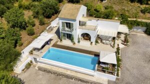Spacious Country Estate with Two Detached Homes on 8,000 m² of Private Land (32)