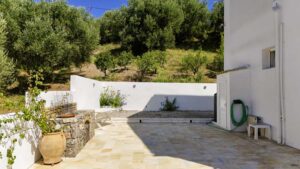 Spacious Country Estate with Two Detached Homes on 8,000 m² of Private Land (38)