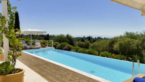 Spacious Country Estate with Two Detached Homes on 8,000 m² of Private Land (39)