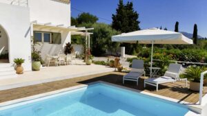 Spacious Country Estate with Two Detached Homes on 8,000 m² of Private Land (40)