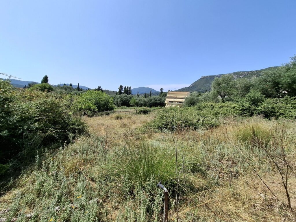 Spacious Plot with Mountain Views in Stroggili (4)