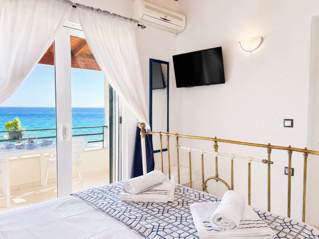 Two Bedroom Sea View Apartment with Private Garden Near Glyfada Beach, Corfu (17)