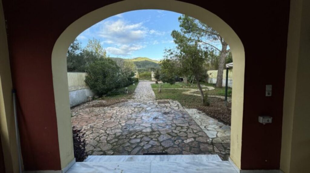 3 Bedroom Detached House Within Walking Distance of Issos Beach, South Corfu (14)