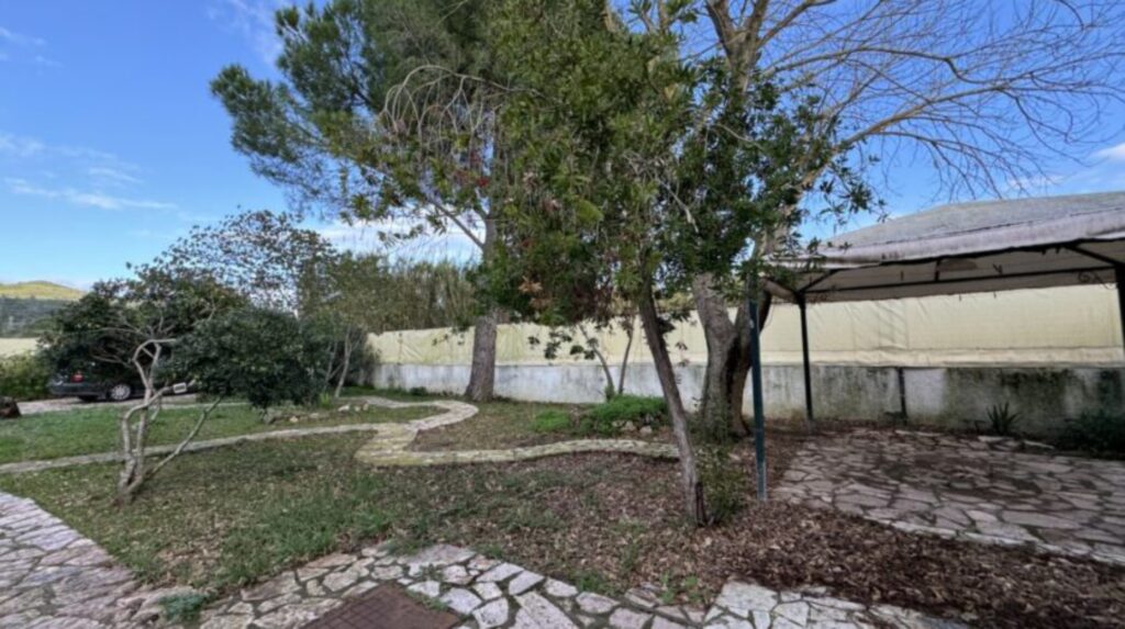3 Bedroom Detached House Within Walking Distance of Issos Beach, South Corfu (15)