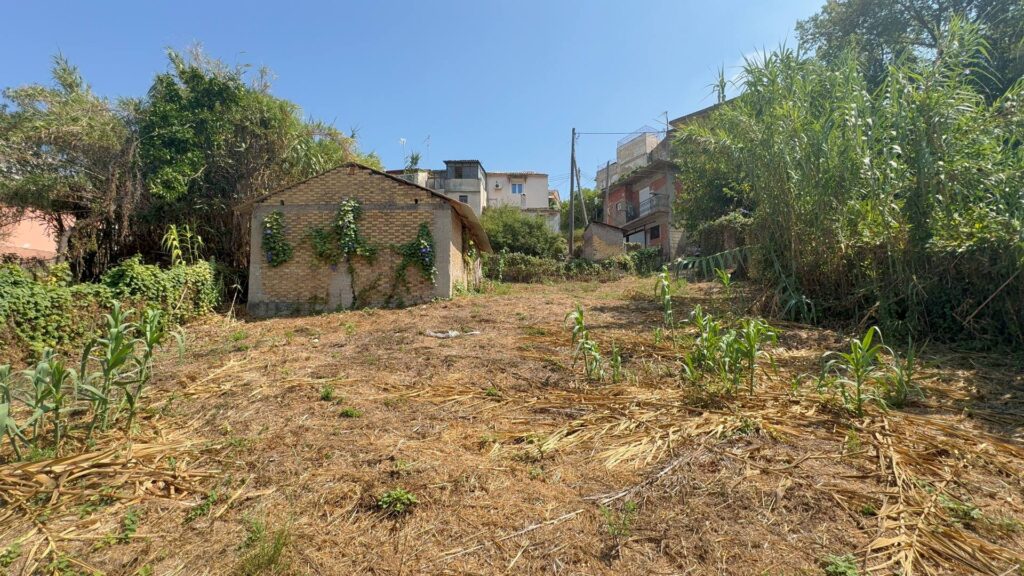 355 m² Building Plot with Development Potential in Evropouli, Corfu (1)