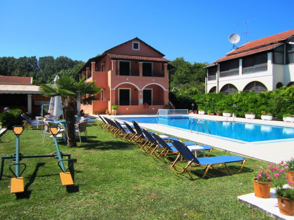 5 Apartment Complex with Large Pool and Expansion Potential Near Sidari, North Corfu €430,000 (11)