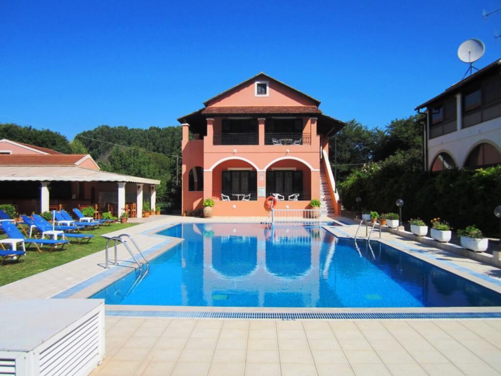 5 Apartment Complex with Large Pool and Expansion Potential Near Sidari, North Corfu €430,000 (19)