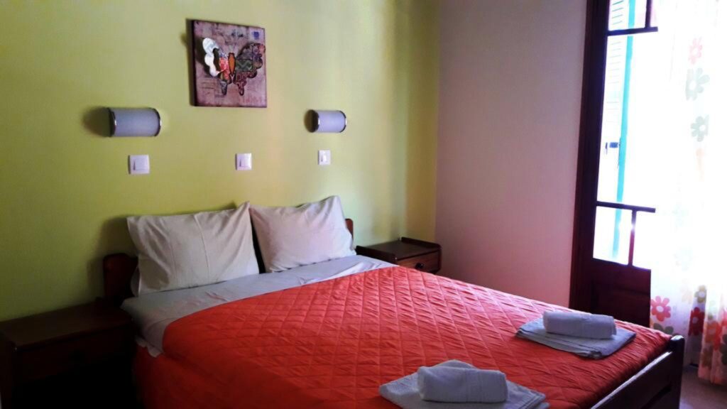 5 Apartment Complex with Large Pool and Expansion Potential Near Sidari, North Corfu €430,000 (5)