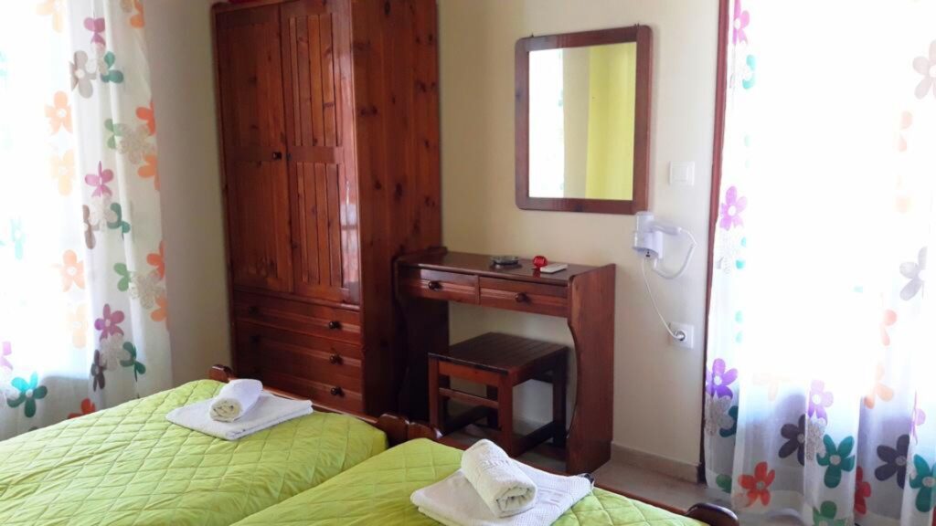 5 Apartment Complex with Large Pool and Expansion Potential Near Sidari, North Corfu €430,000 (6)