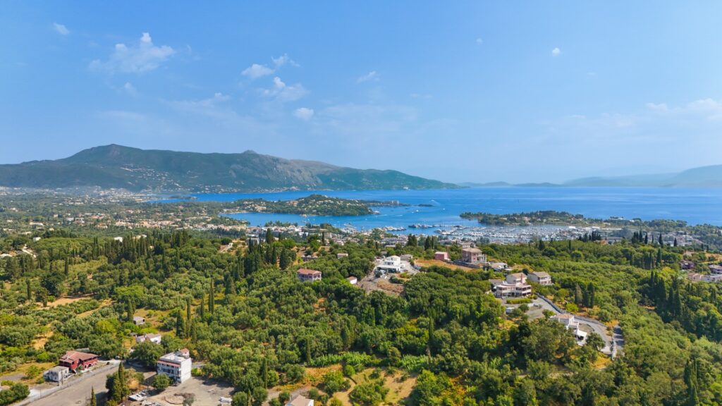 Buildable 810 m² Plot with Up to 400 m² Development Potential in Danilia, Corfu (2)