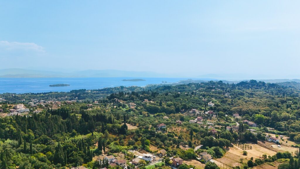 Buildable 810 m² Plot with Up to 400 m² Development Potential in Danilia, Corfu (3)