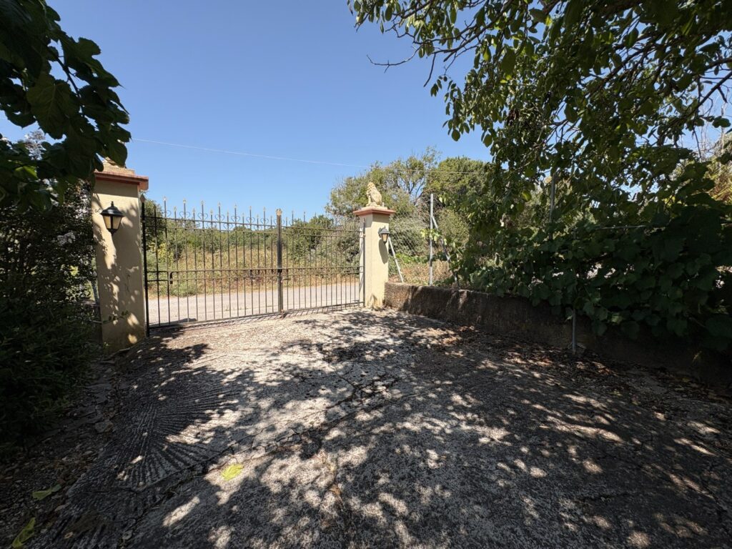 Detached 3 Bedroom Country Home with Large Garden in Danilia, Central Corfu (30)