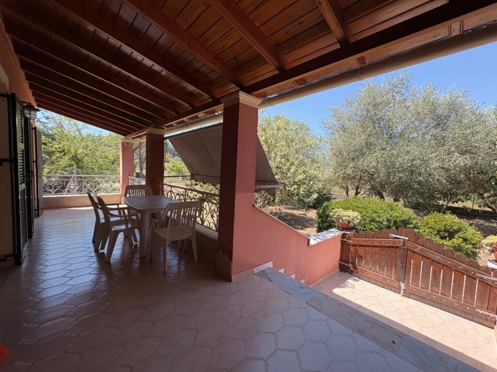 Detached 3 Bedroom Country Home with Large Garden in Danilia, Central Corfu (5)