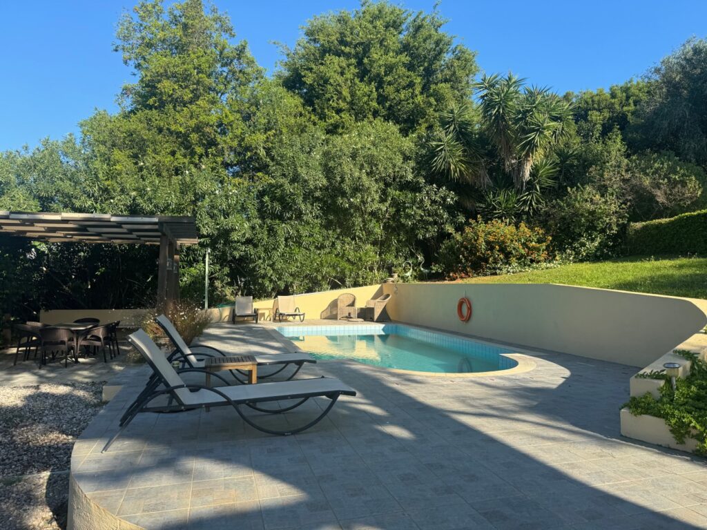 Elegant 7 Bedroom Villa with Pool and Sea Views in Kommeno, East Corfu €1,480,000 (6)