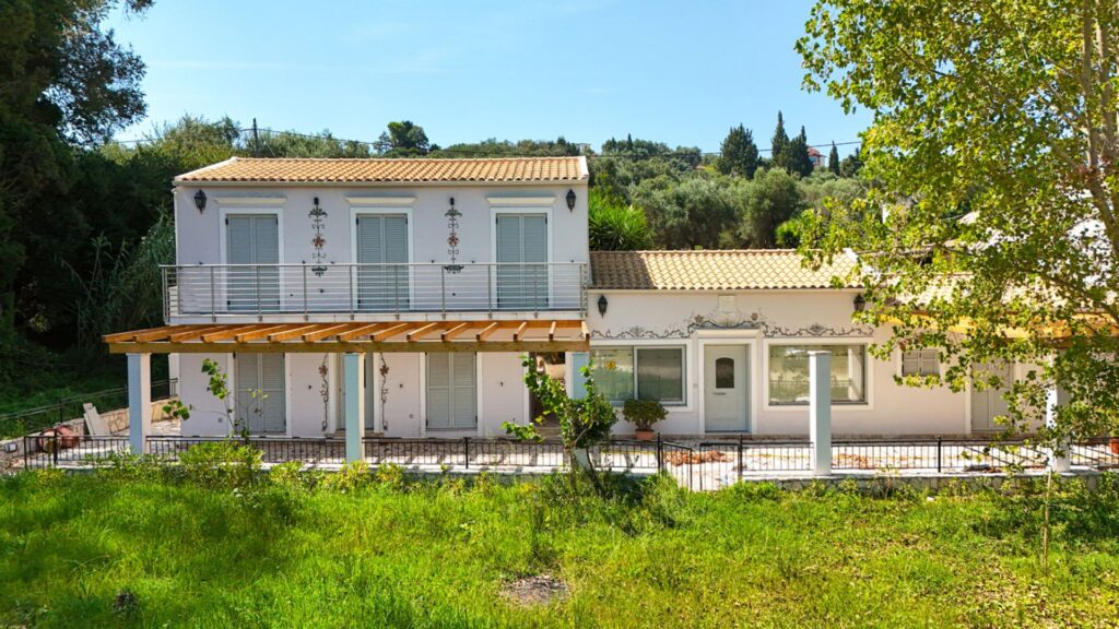 Exceptional 5 Bedroom Beachfront Residence with Direct Sea Access in Astrakeri, North Corfu (1)