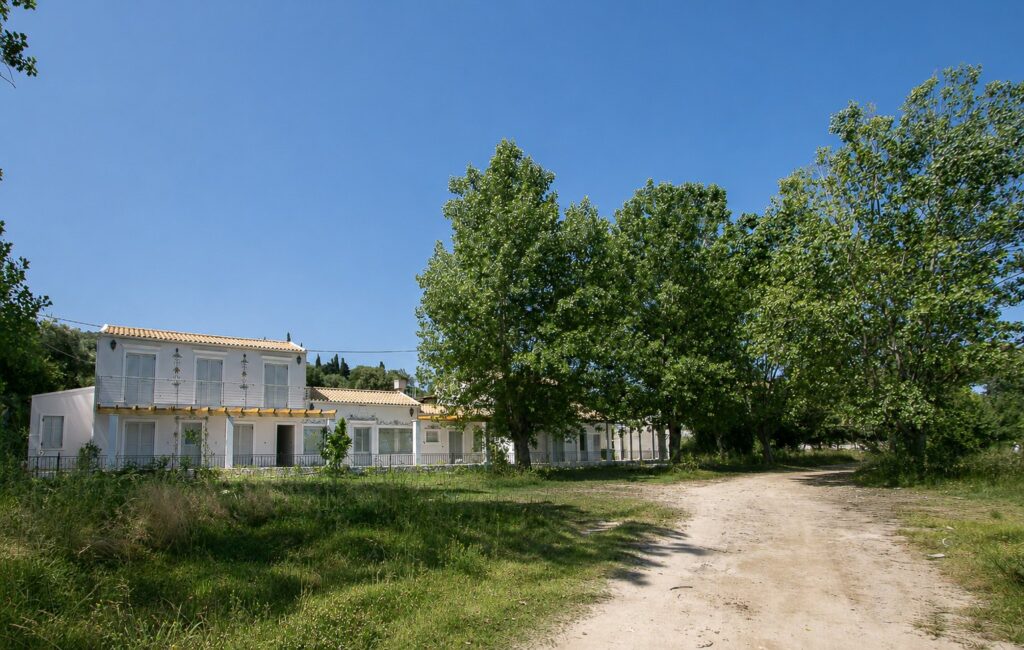 Exceptional 5 Bedroom Beachfront Residence with Direct Sea Access in Astrakeri, North Corfu (18)
