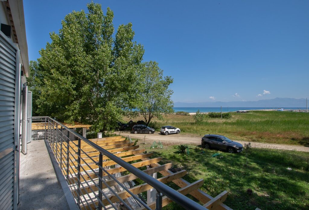 Exceptional 5 Bedroom Beachfront Residence with Direct Sea Access in Astrakeri, North Corfu (19)