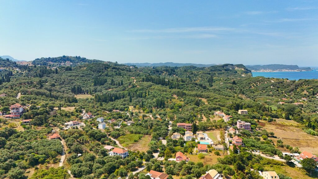 Exceptional 5 Bedroom Beachfront Residence with Direct Sea Access in Astrakeri, North Corfu (3)