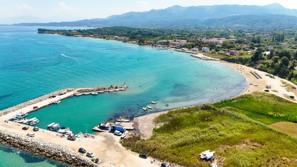 Exceptional 5 Bedroom Beachfront Residence with Direct Sea Access in Astrakeri, North Corfu (4)