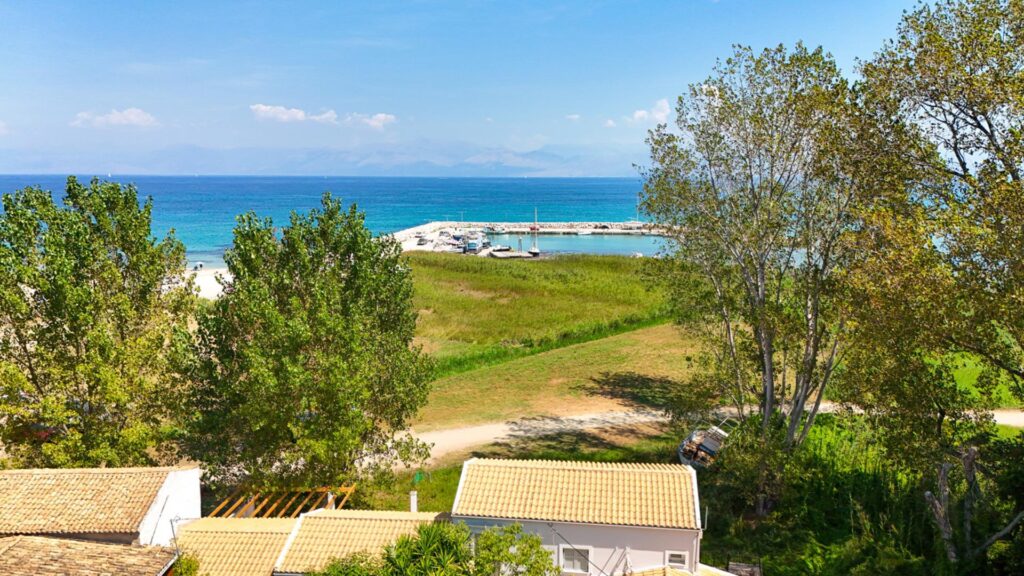 Exceptional 5 Bedroom Beachfront Residence with Direct Sea Access in Astrakeri, North Corfu (6)