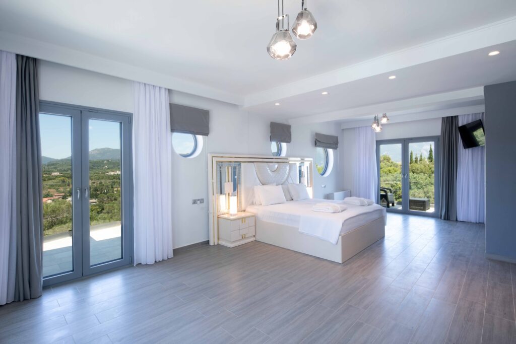 Five Bedroom Luxury Villa with Indoor & Outdoor Pools in Kommeno, Corfu (28)