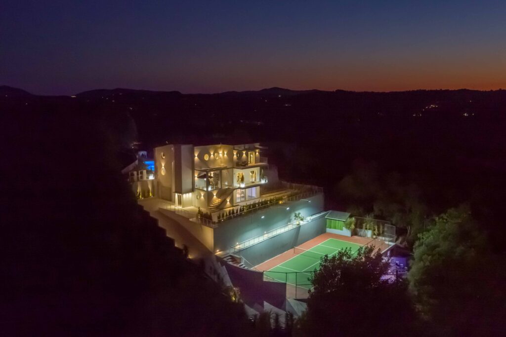 Five Bedroom Luxury Villa with Indoor & Outdoor Pools in Kommeno, Corfu (37)