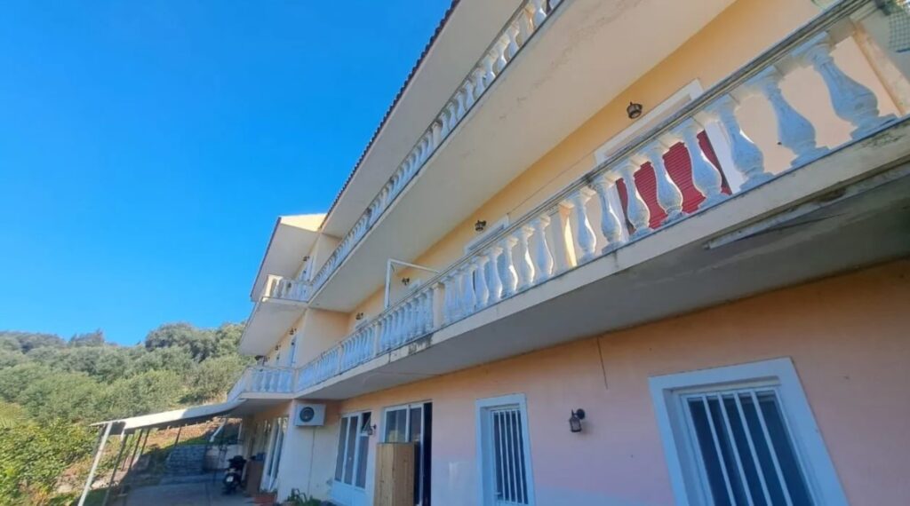 For sale Hotelapartment complex near Agios Georgios Beach (7)