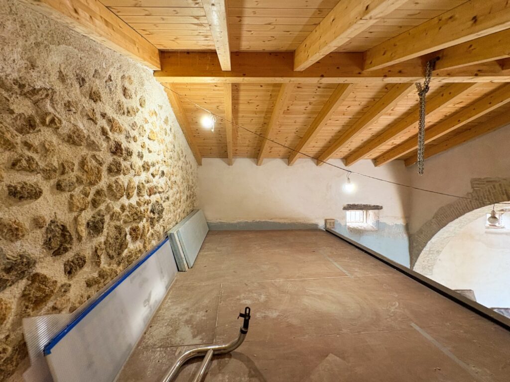 Historic Olive Mill Renovation Opportunity with Original Features in Ano Korakiana, Corfu (10)