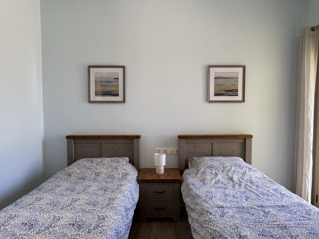 Kalami Bay Seafront Property – 4 Bedrooms, Walking Distance to Everything (10)