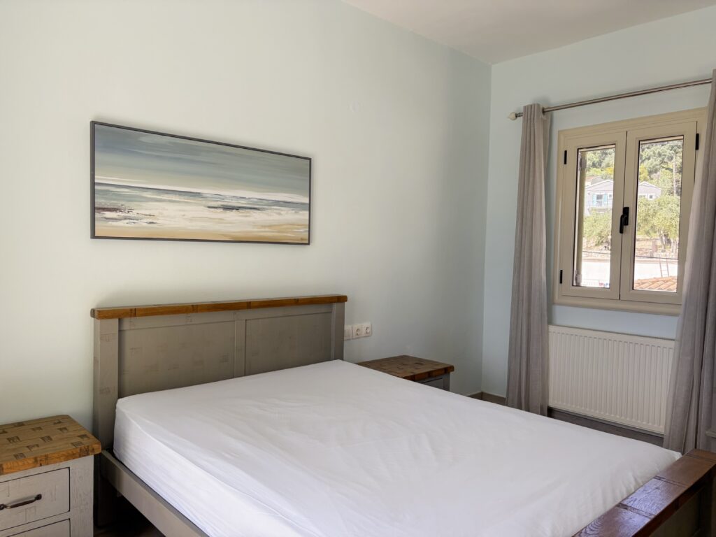 Kalami Bay Seafront Property – 4 Bedrooms, Walking Distance to Everything (14)