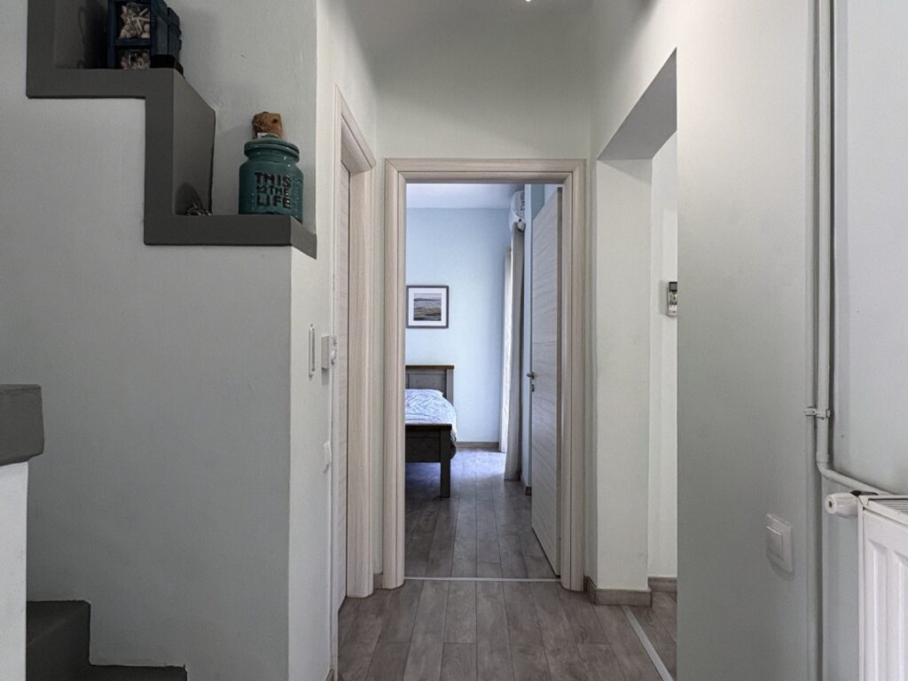 Kalami Bay Seafront Property – 4 Bedrooms, Walking Distance to Everything (4)