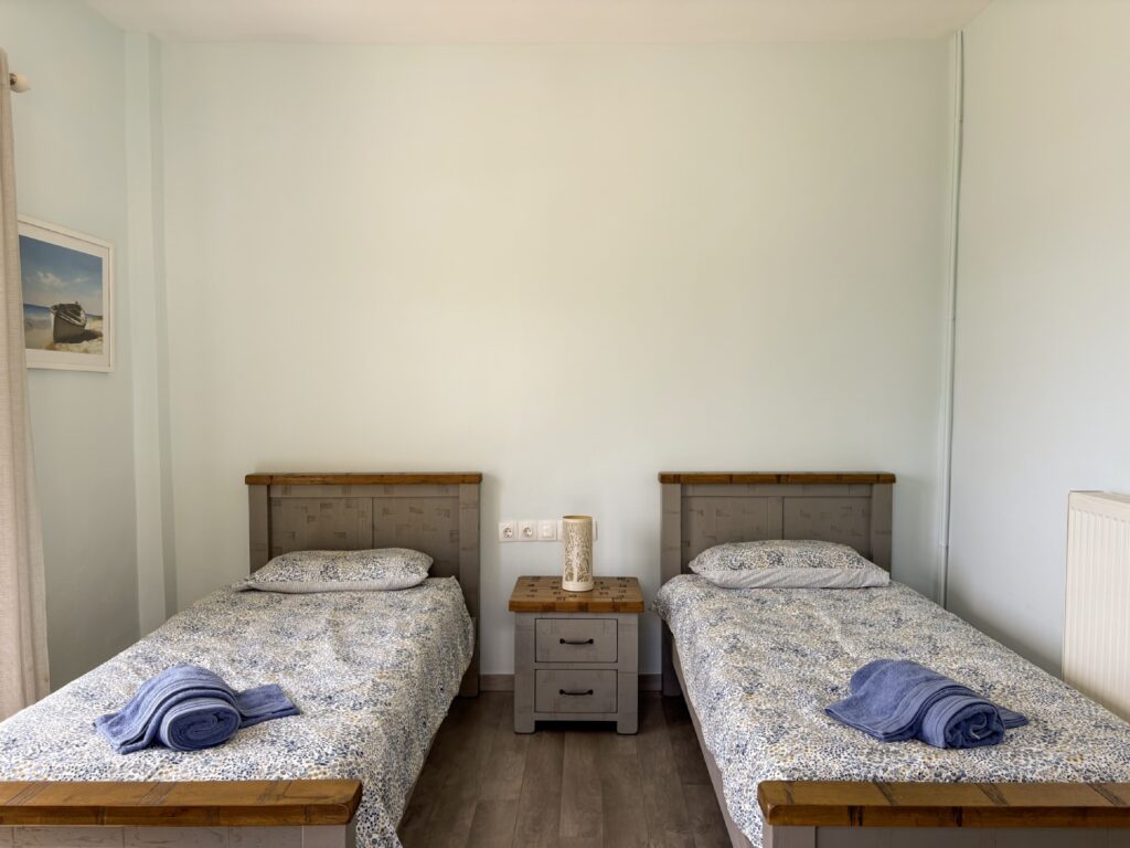Kalami Bay Seafront Property – 4 Bedrooms, Walking Distance to Everything (4)