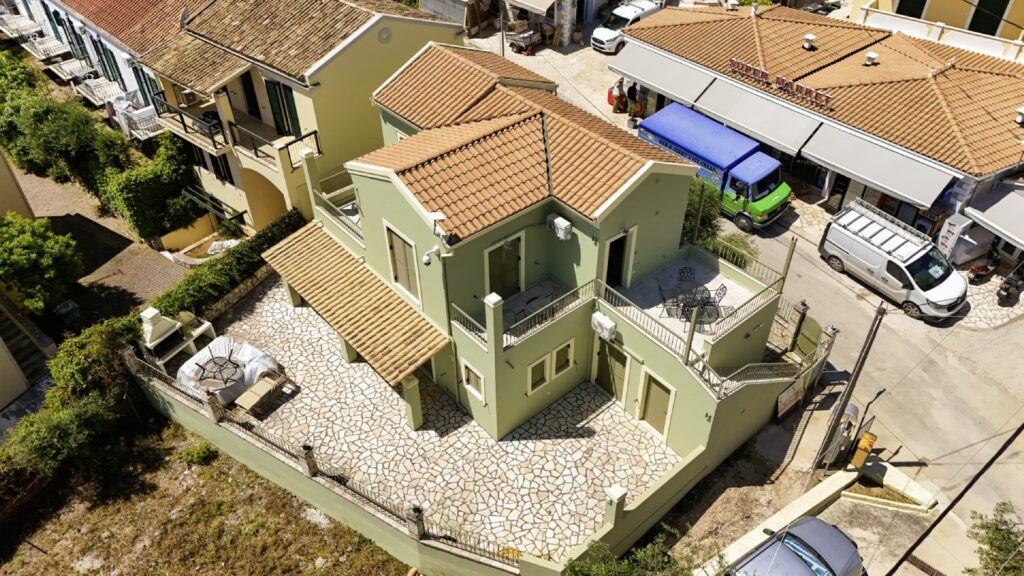 Kalami Bay Seafront Property – 4 Bedrooms, Walking Distance to Everything (5)