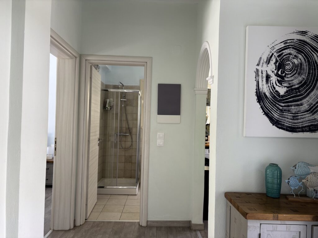 Kalami Bay Seafront Property – 4 Bedrooms, Walking Distance to Everything (6)