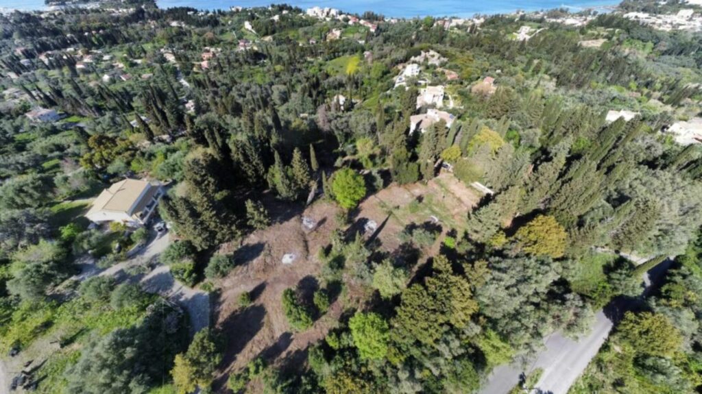 Large Buildable Plot in Kontokali, Central Corfu €350,000 (1)