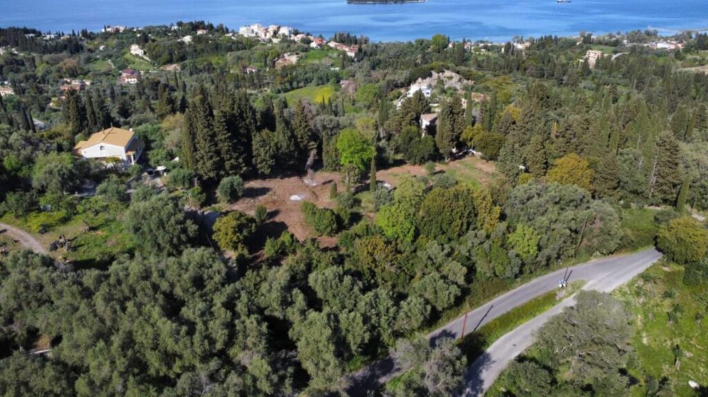 Large Buildable Plot in Kontokali, Central Corfu €350,000 (3)