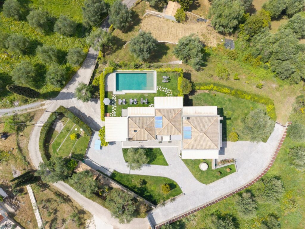 Luxury 5 Bedroom Villa with Heated Pool in Agios Ioannis, Central Corfu (18)