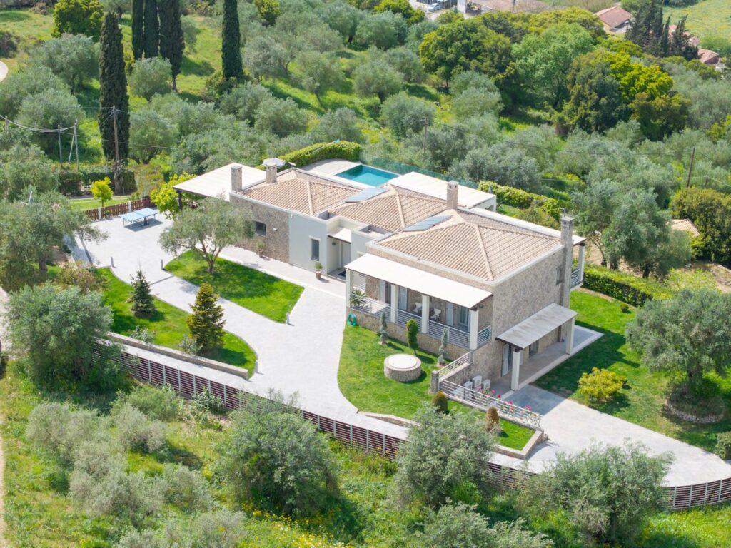 Luxury 5 Bedroom Villa with Heated Pool in Agios Ioannis, Central Corfu (20)