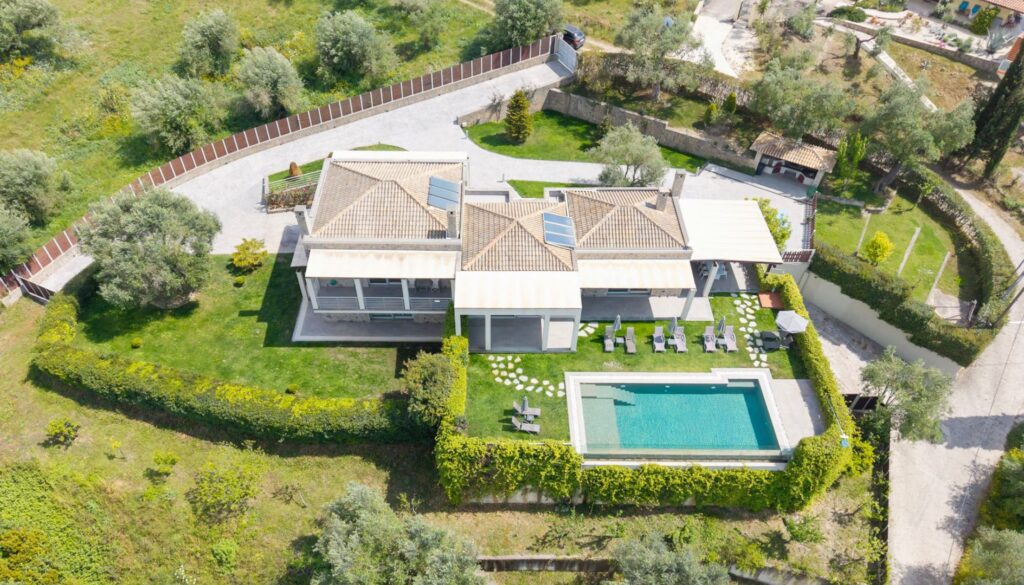 Luxury 5 Bedroom Villa with Heated Pool in Agios Ioannis, Central Corfu (3)
