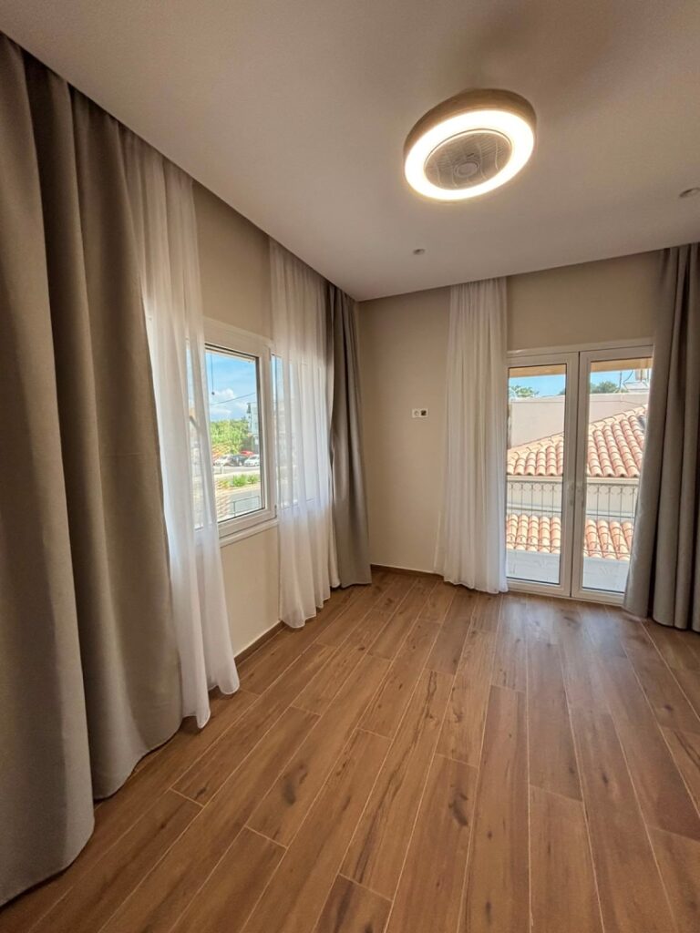 Newly Renovated Studio Apartments with Parking in Corfu Town (2)