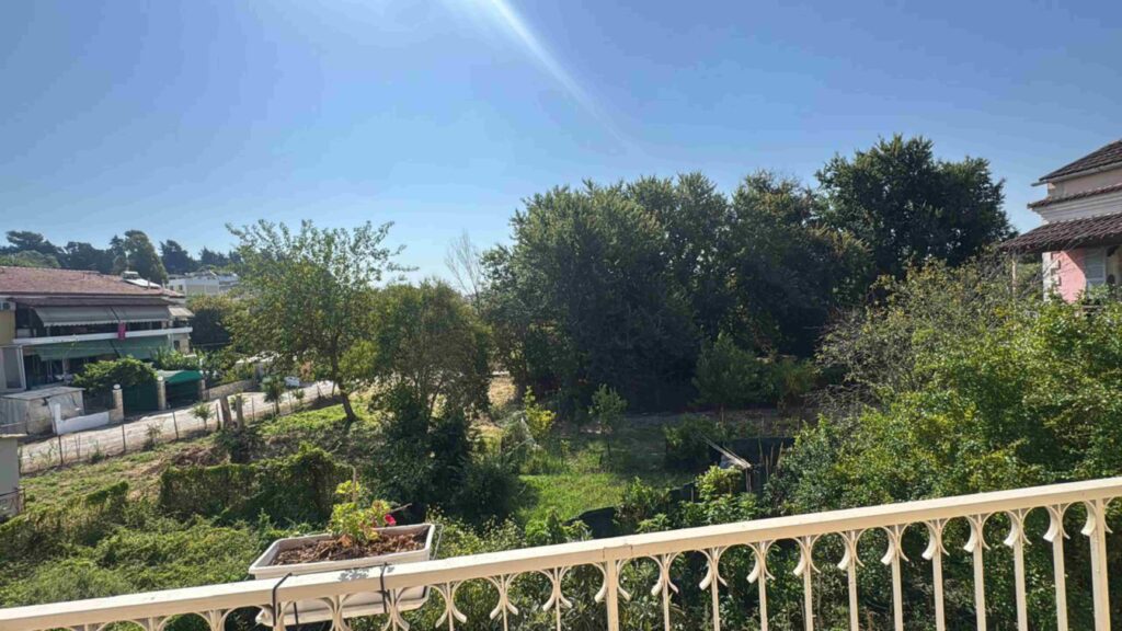 Newly Renovated Studio Apartments with Parking in Platitera, Corfu Town (30)