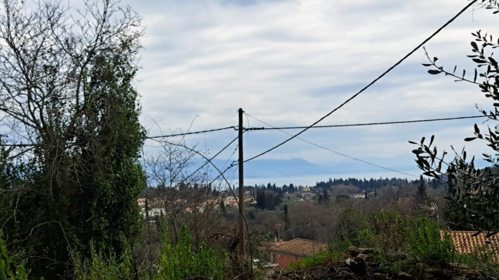 Plot for sale in Analipsi, Corfu. 430m2 plot with 160m2 buildable